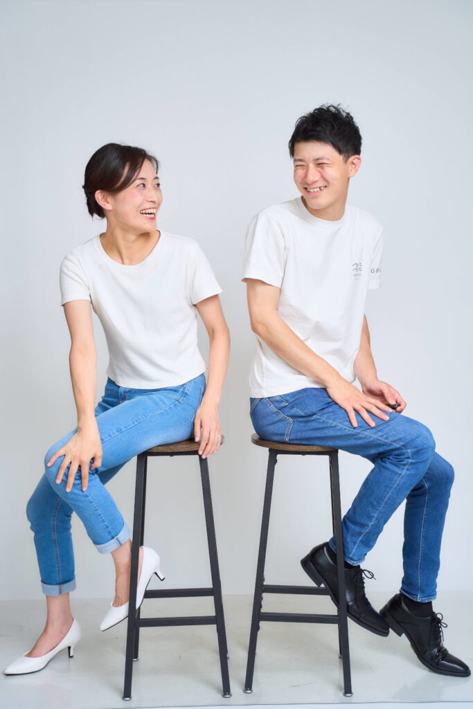 おそろいコーデでカジュアルなセルフ前撮り