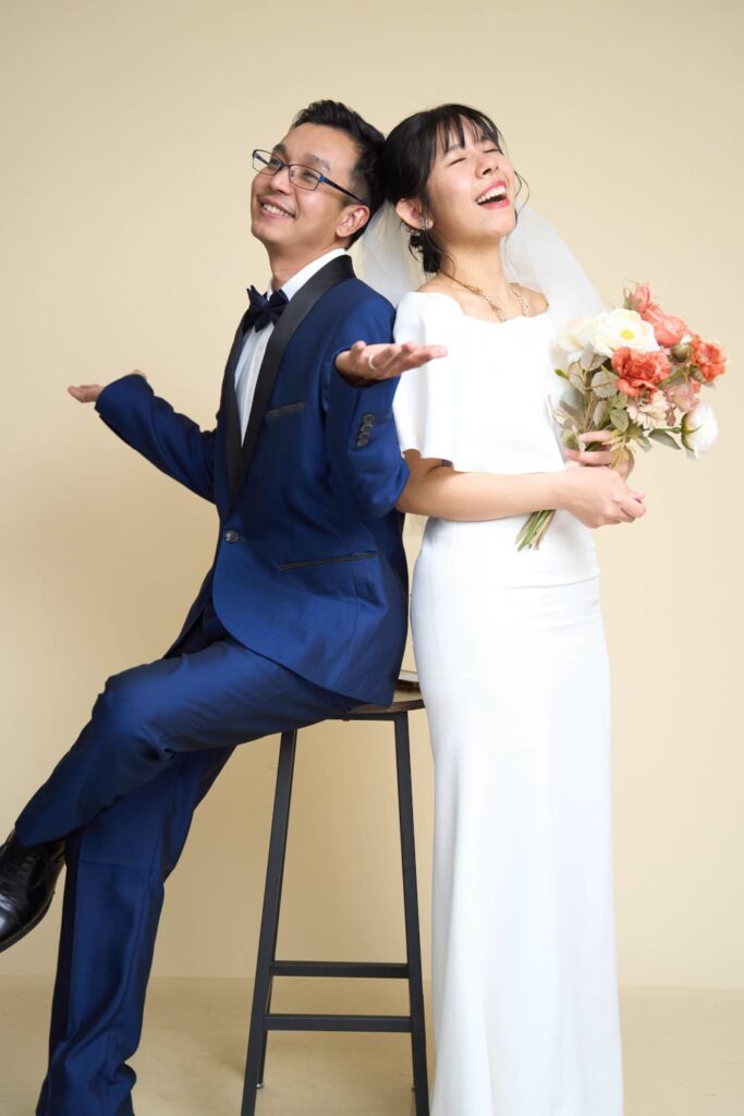 定番の背中合わせショット