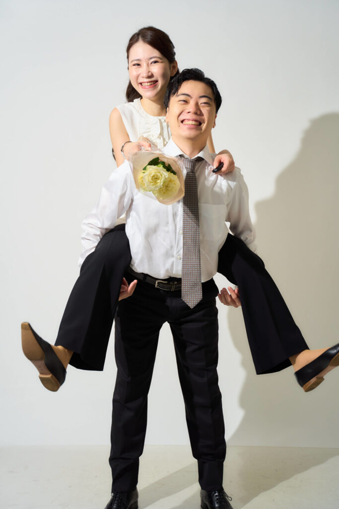 おんぶポーズのセルフ前撮り